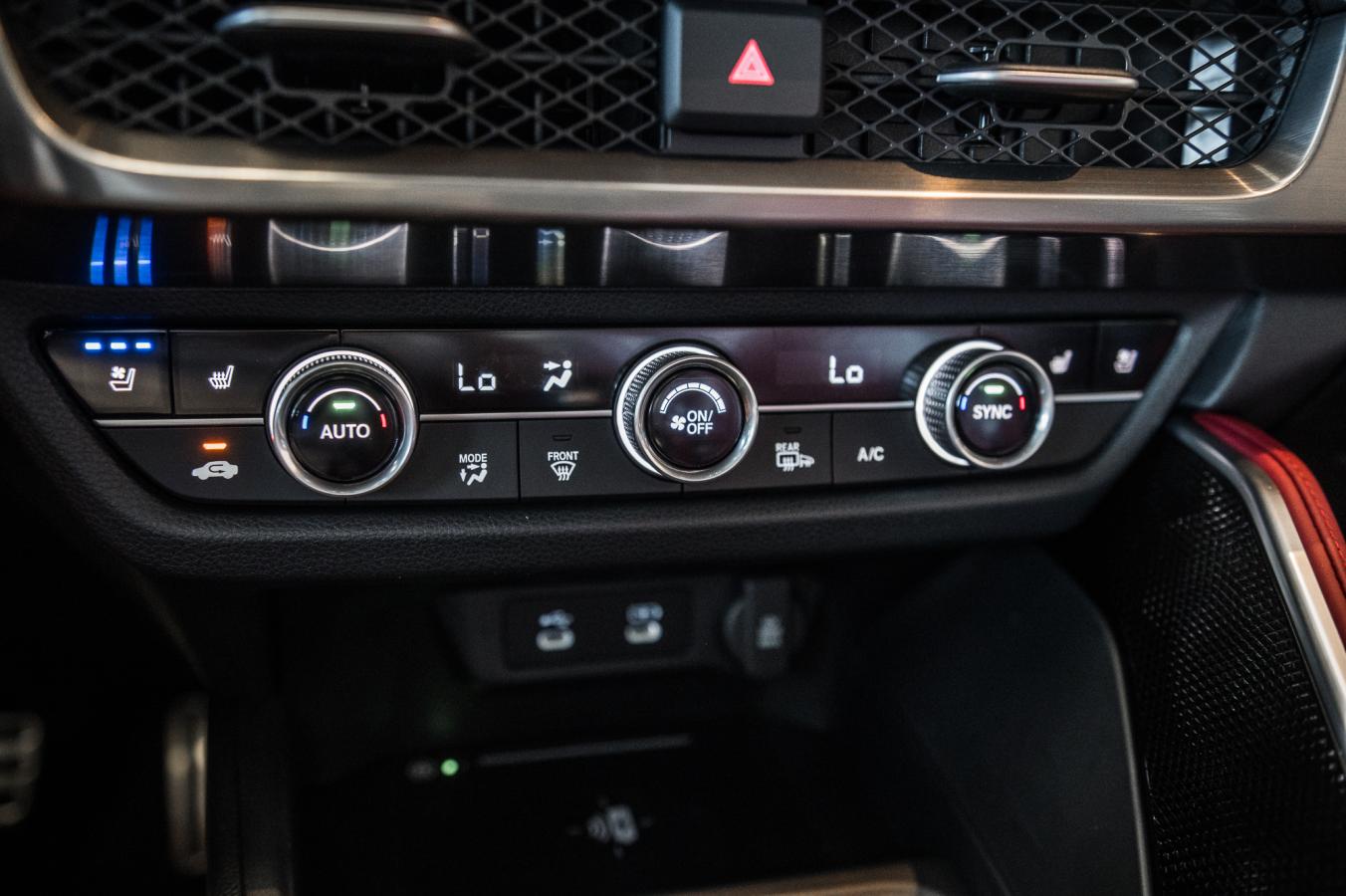 2025 Acura ADX - Image 22