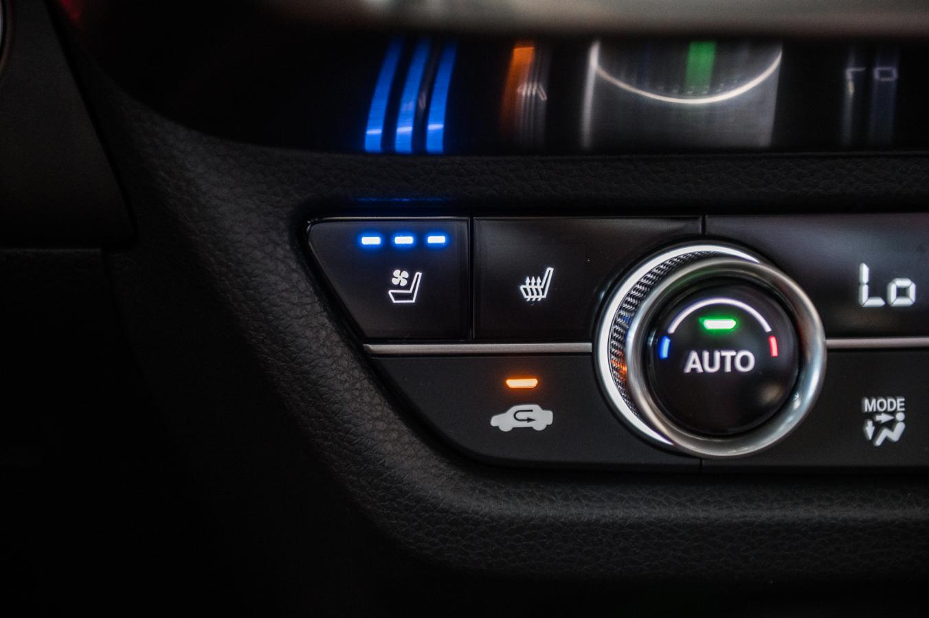 2025 Acura ADX - Image 23