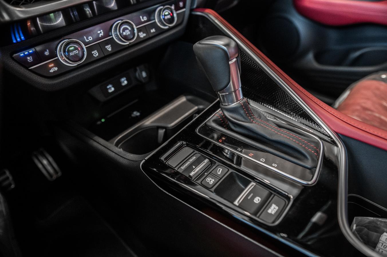 2025 Acura ADX - Image 25