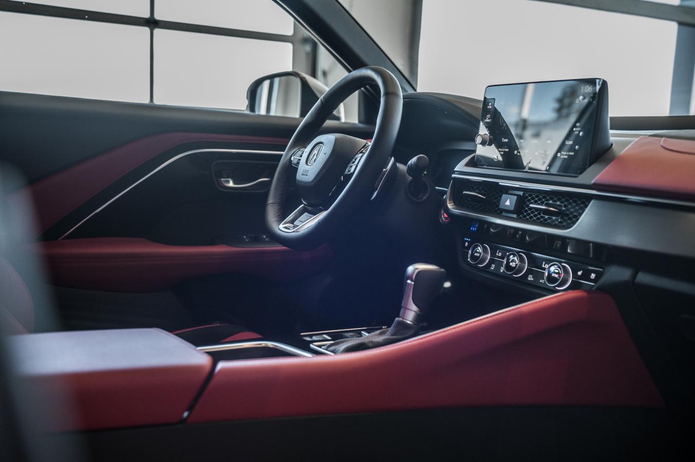 2025 Acura ADX - Image 31