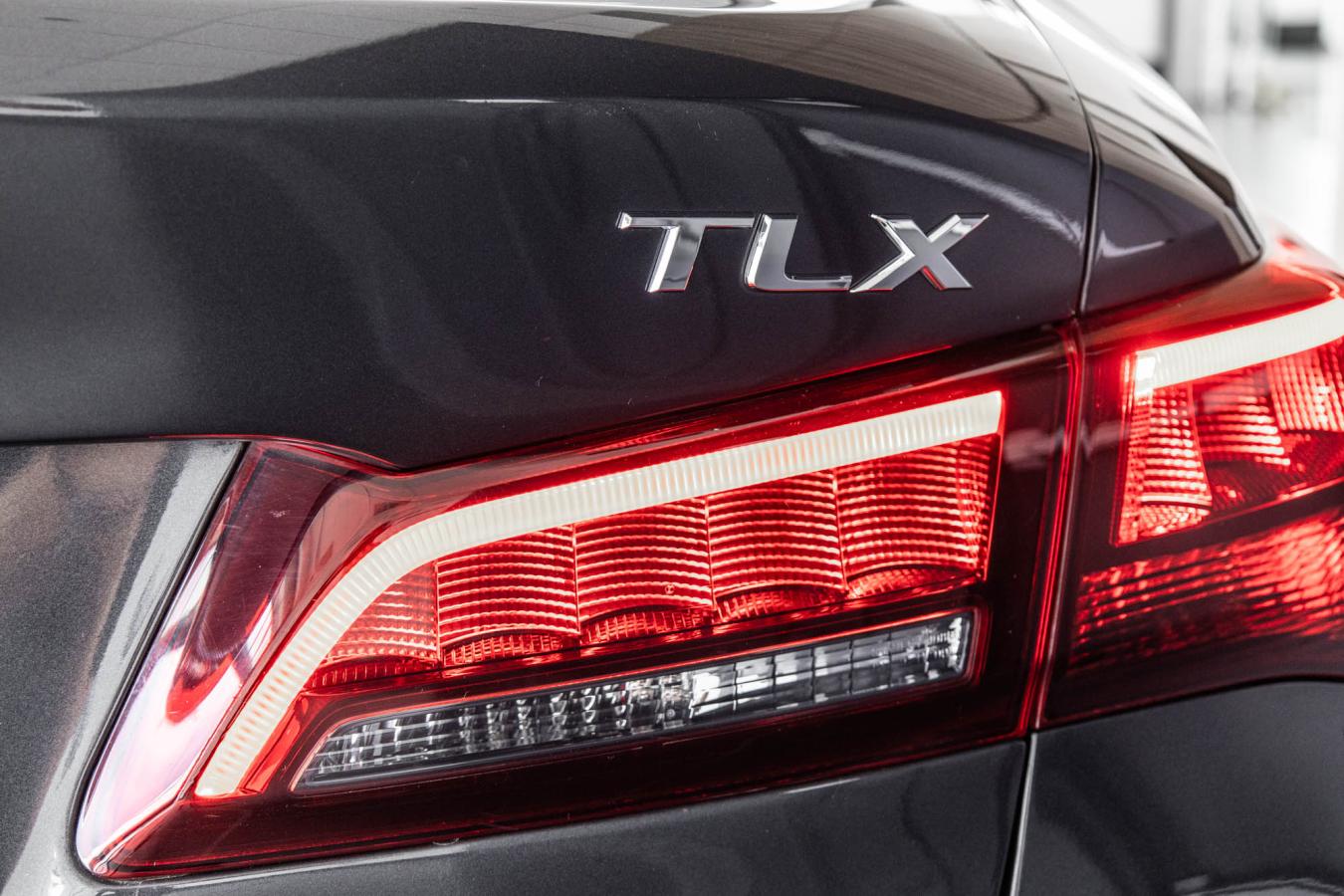 2015 Acura TLX - Image 9