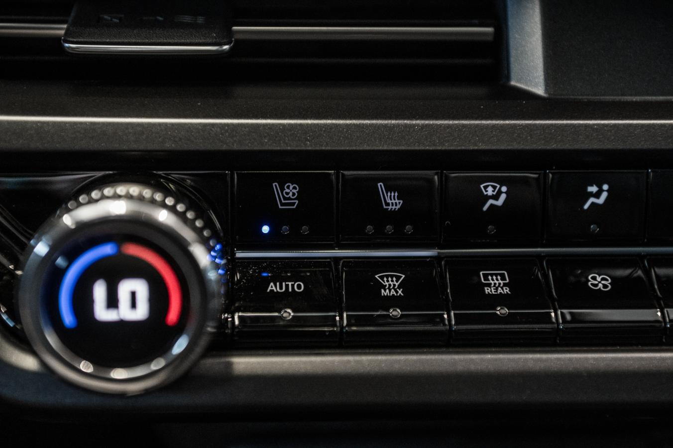 2024 Acura ZDX - Image 21