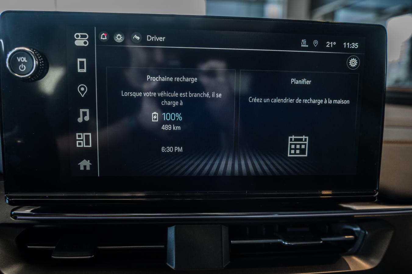 2024 Acura ZDX - Image 23