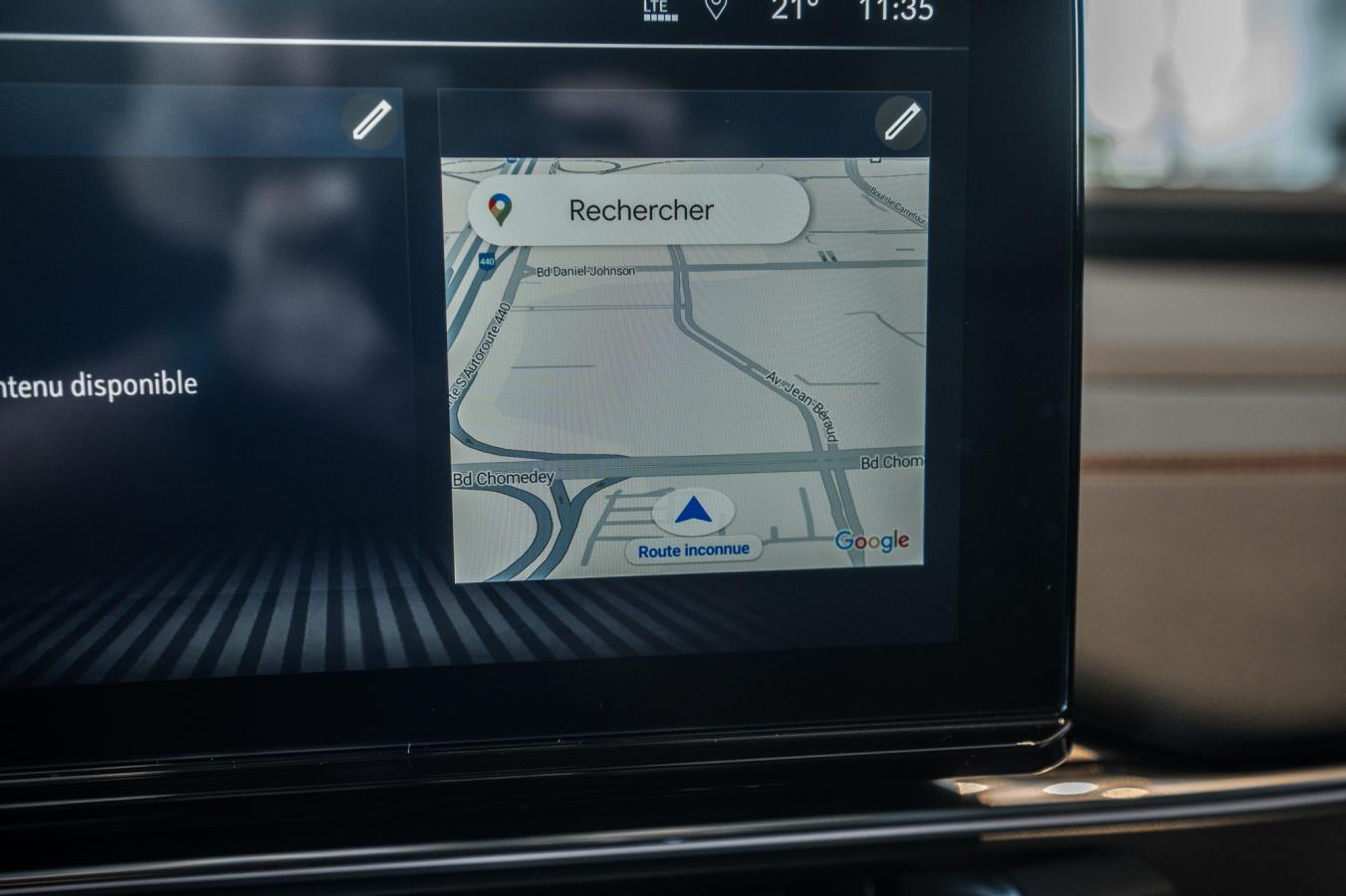 2024 Acura ZDX - Image 25