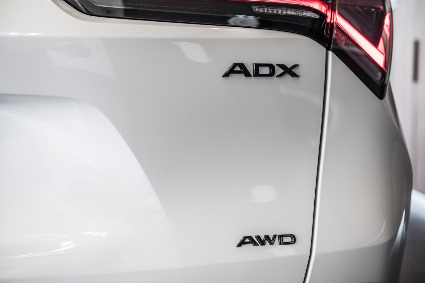 2025 Acura ADX - Image 9