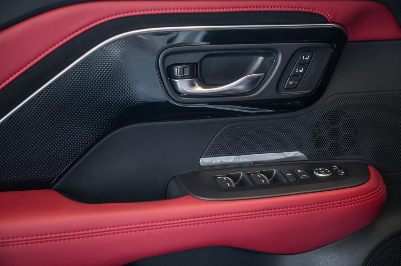 2025 Acura ADX - Image 12