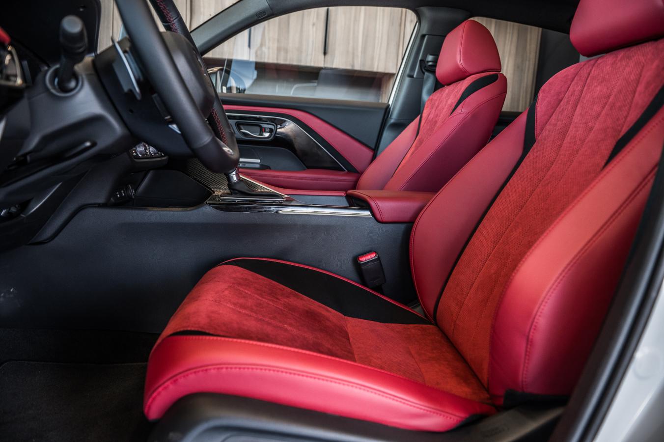 2025 Acura ADX - Image 13