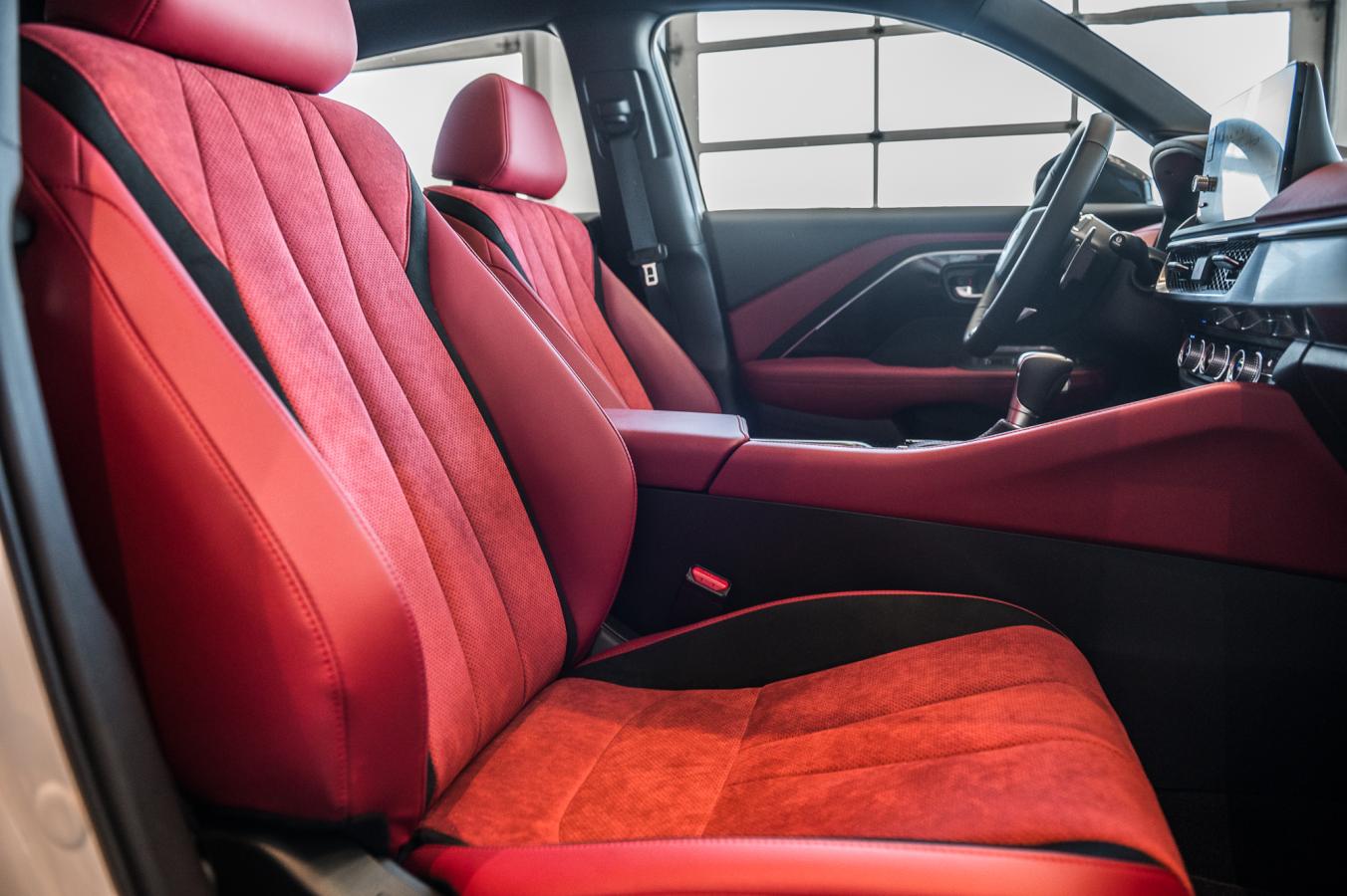 2025 Acura ADX - Image 17