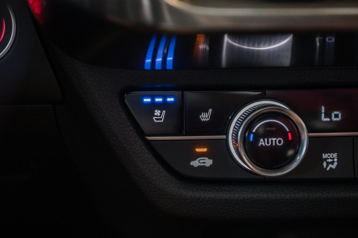 2025 Acura ADX - Image 29