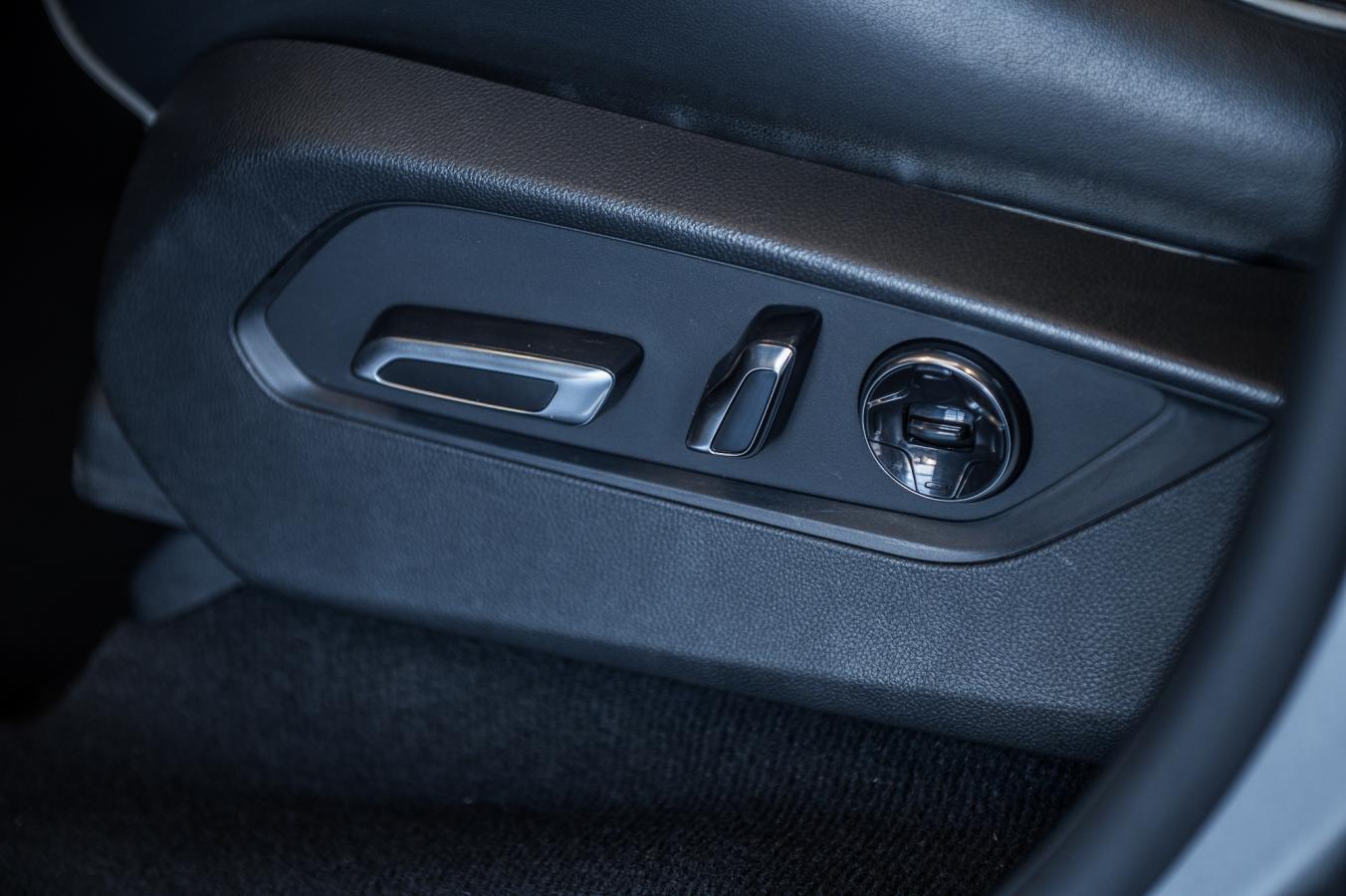 2023 Acura MDX - Image 14