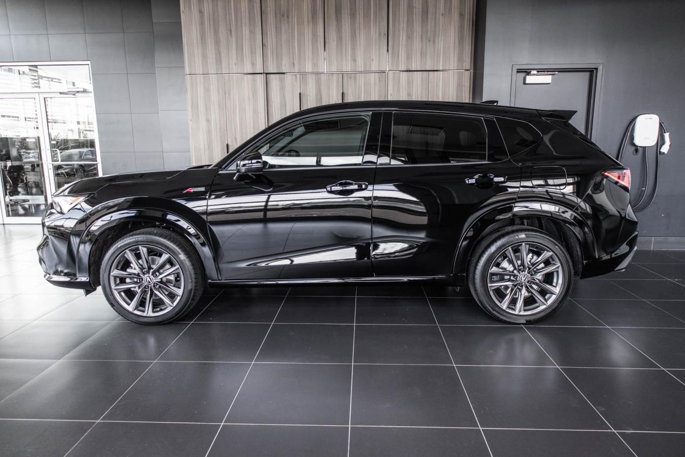 2025 Acura ADX - Image 9