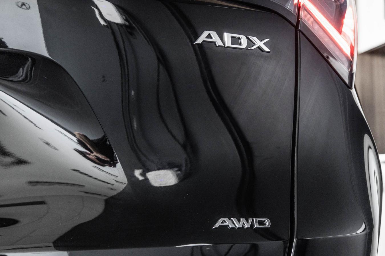 2025 Acura ADX - Image 13
