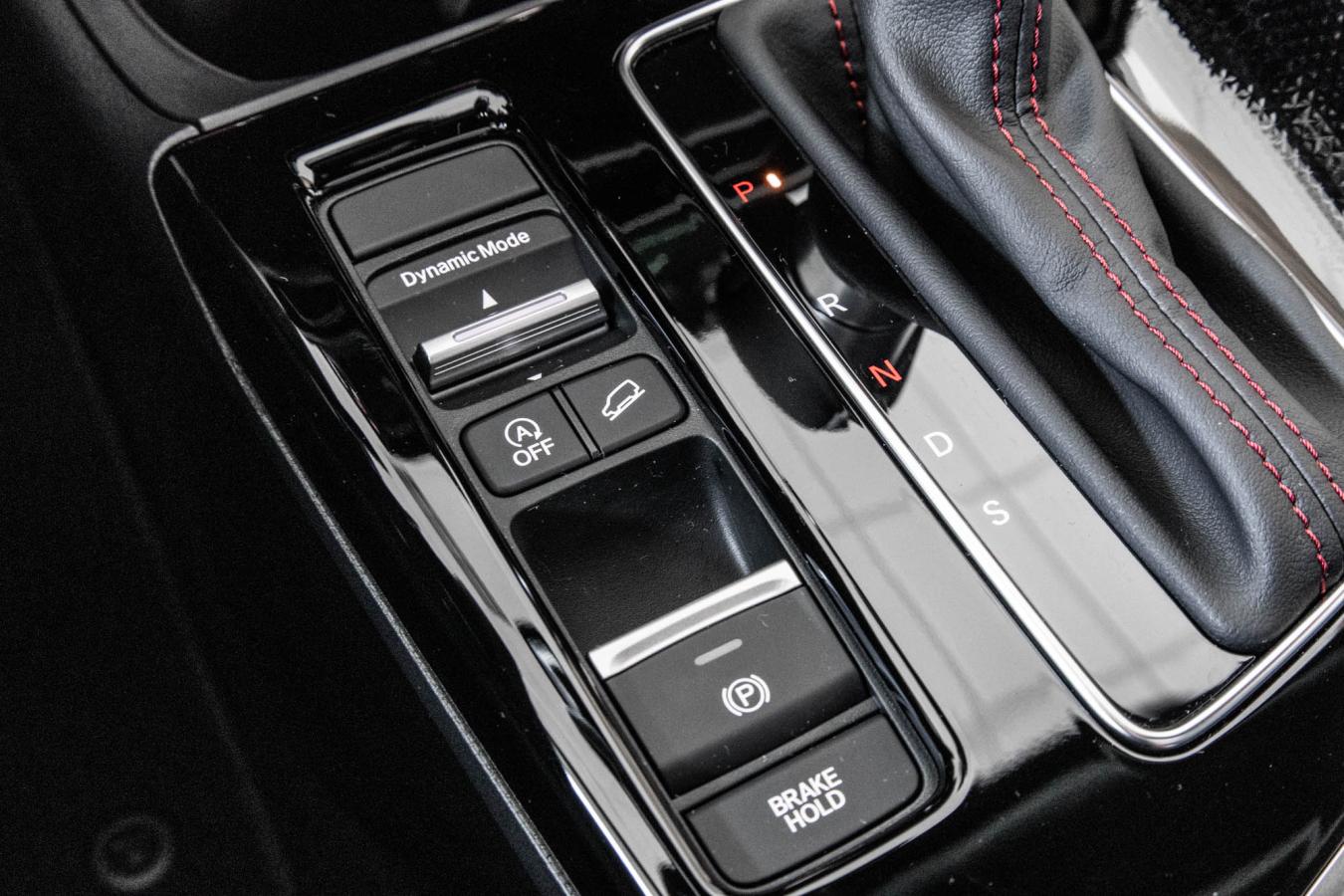 2025 Acura ADX - Image 32