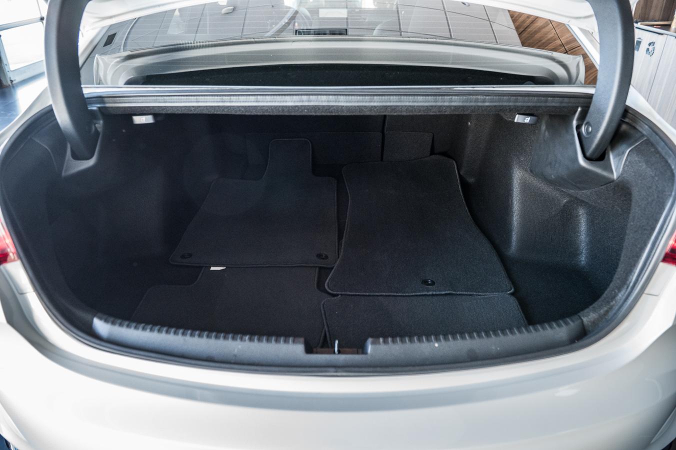 2024 Acura TLX - Image 10