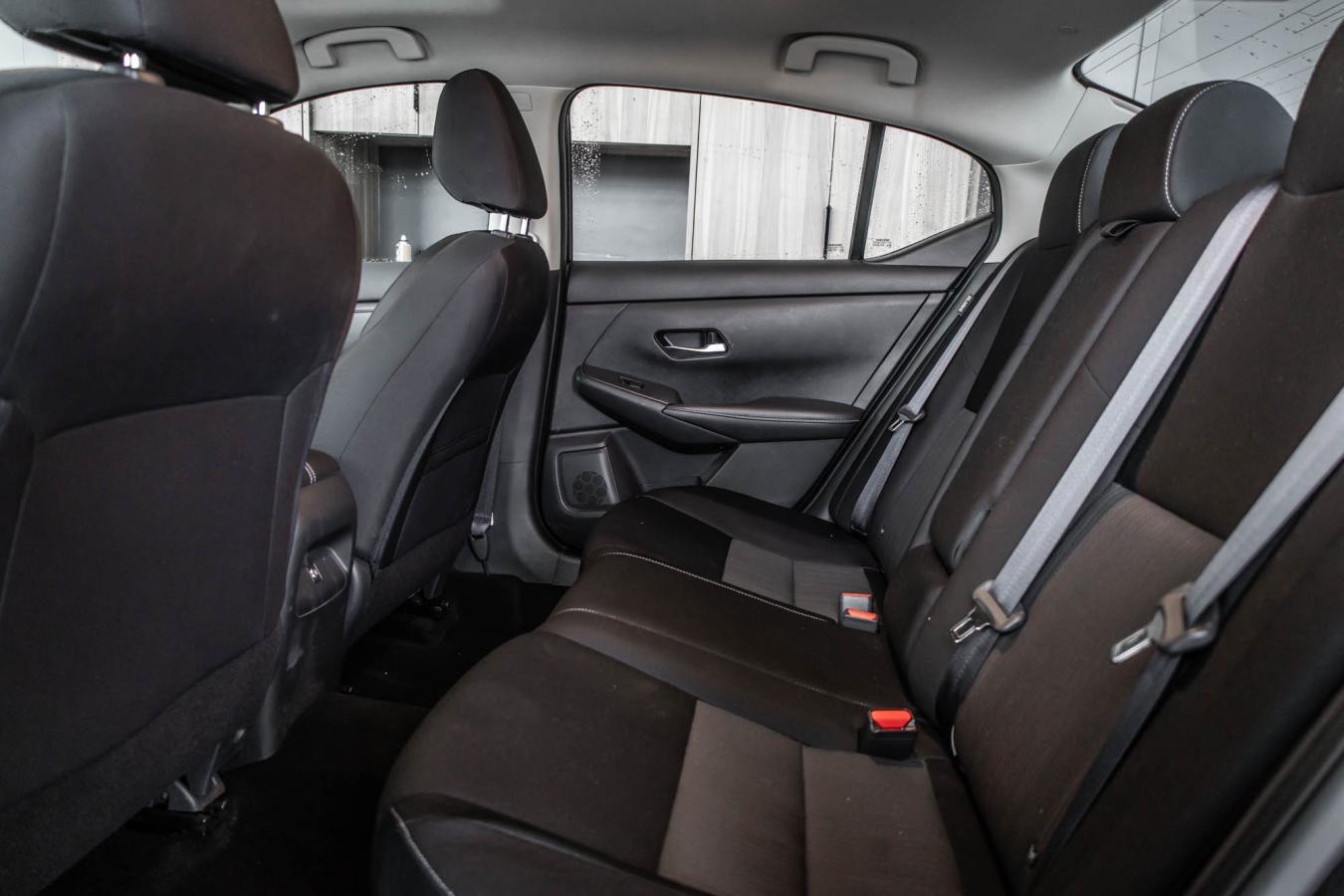 2021 Nissan Sentra - Image 27