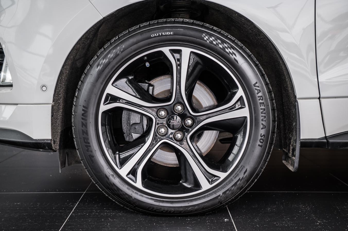 2022 Ford Edge - Image 5