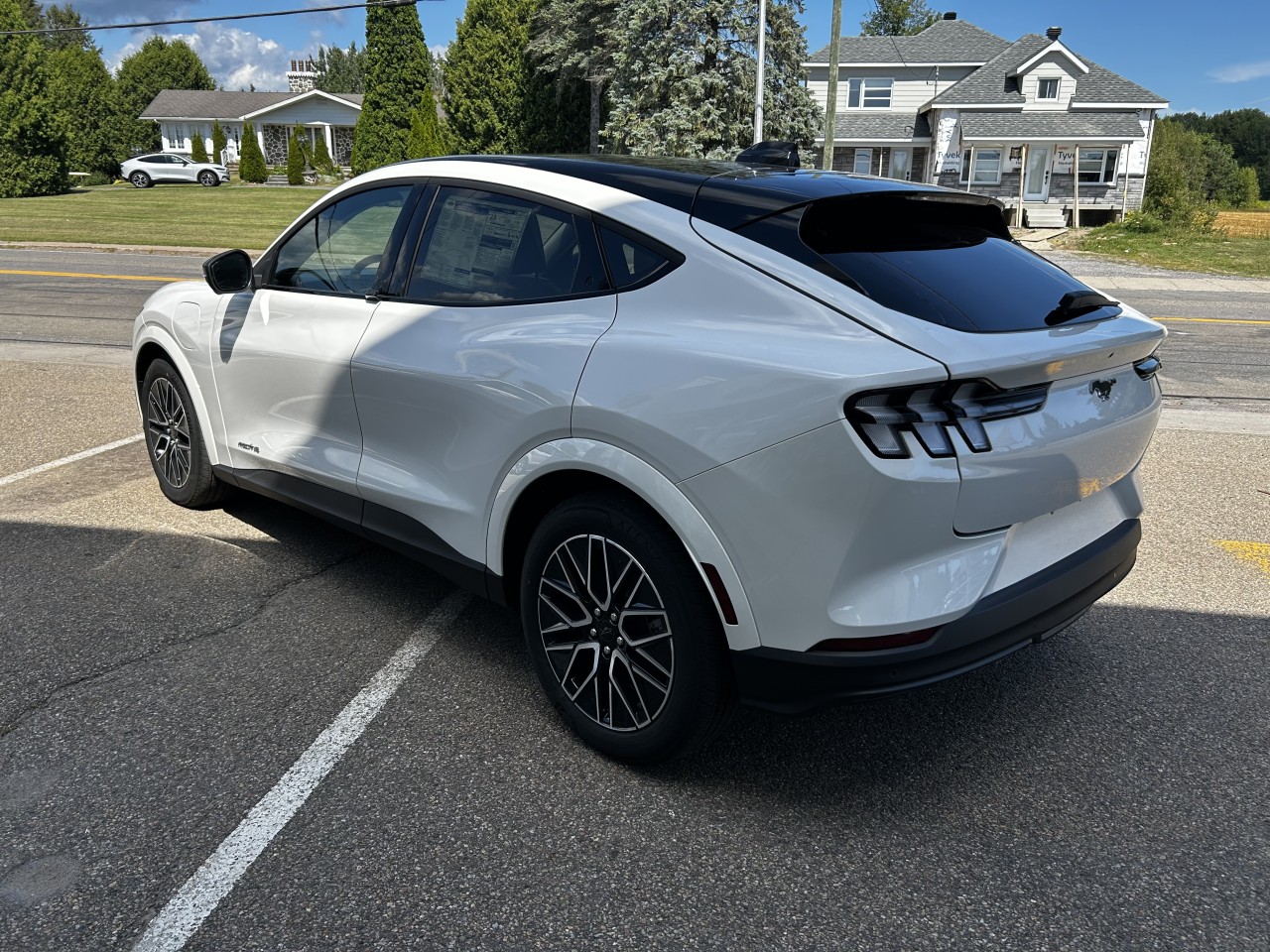 2025 Ford Mustang Mach-E - Image 4