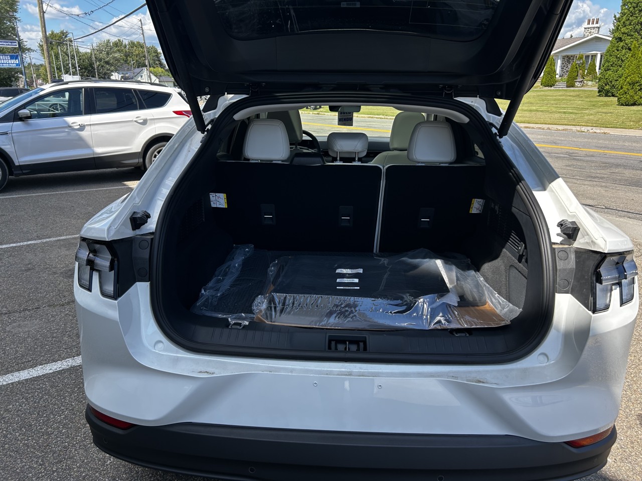 2025 Ford Mustang Mach-E - Image 5