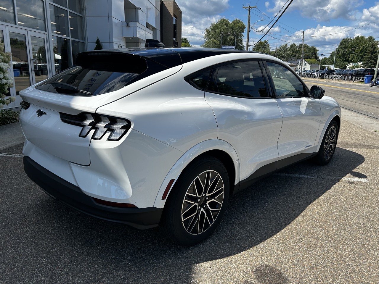 2025 Ford Mustang Mach-E - Image 6