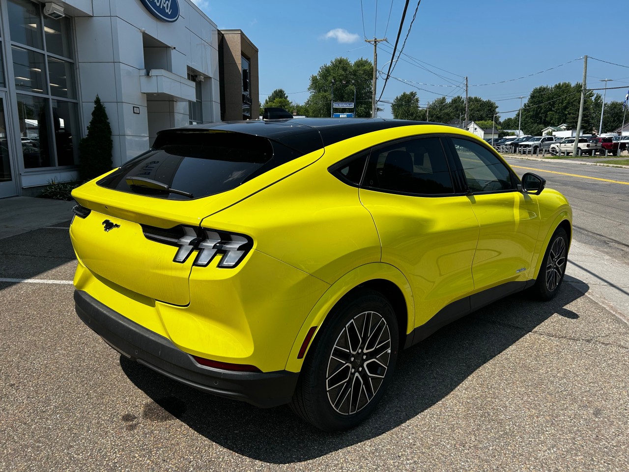 2025 Ford Mustang Mach-E - Image 6