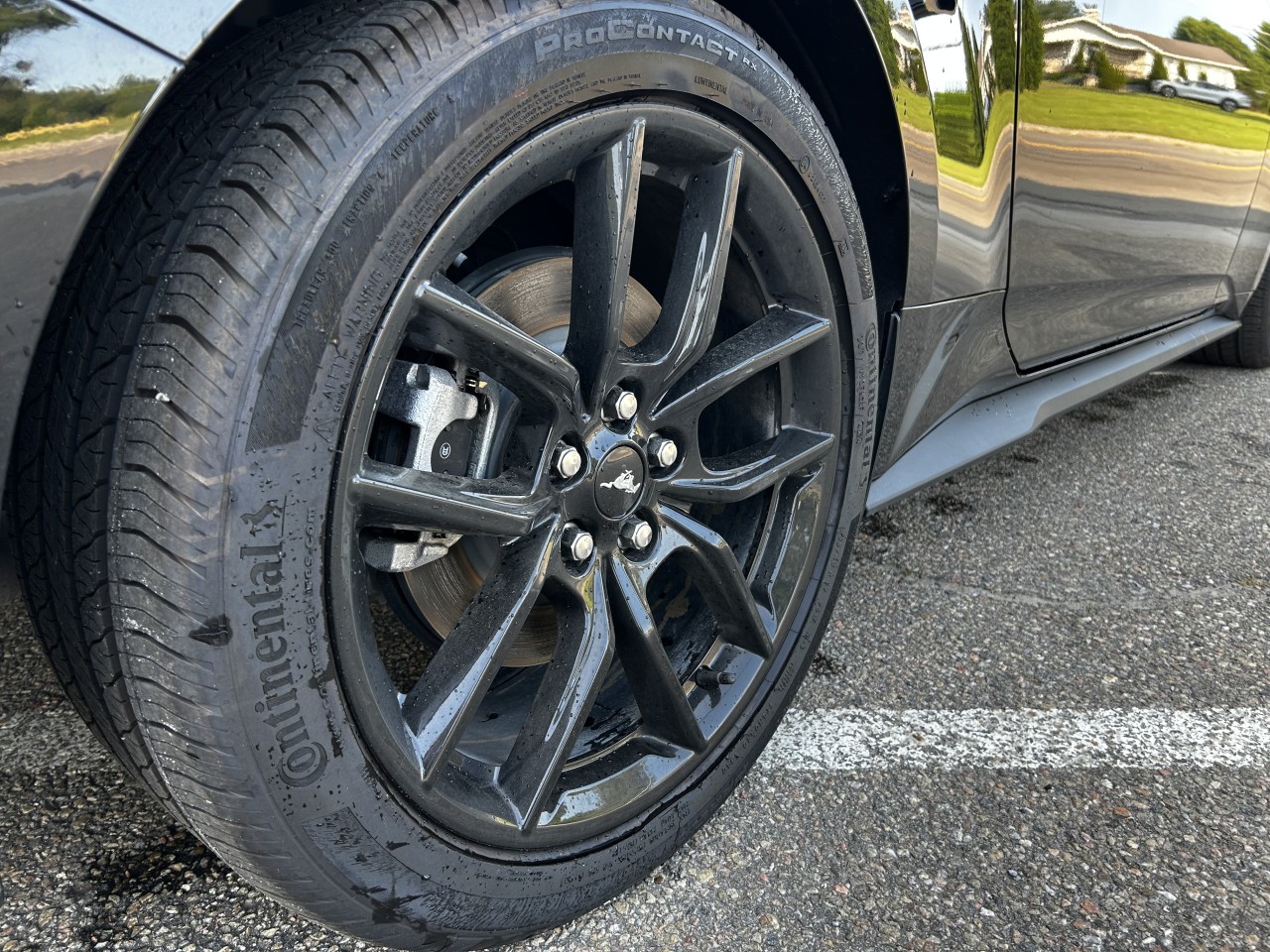 2025 Ford Mustang - Image 10