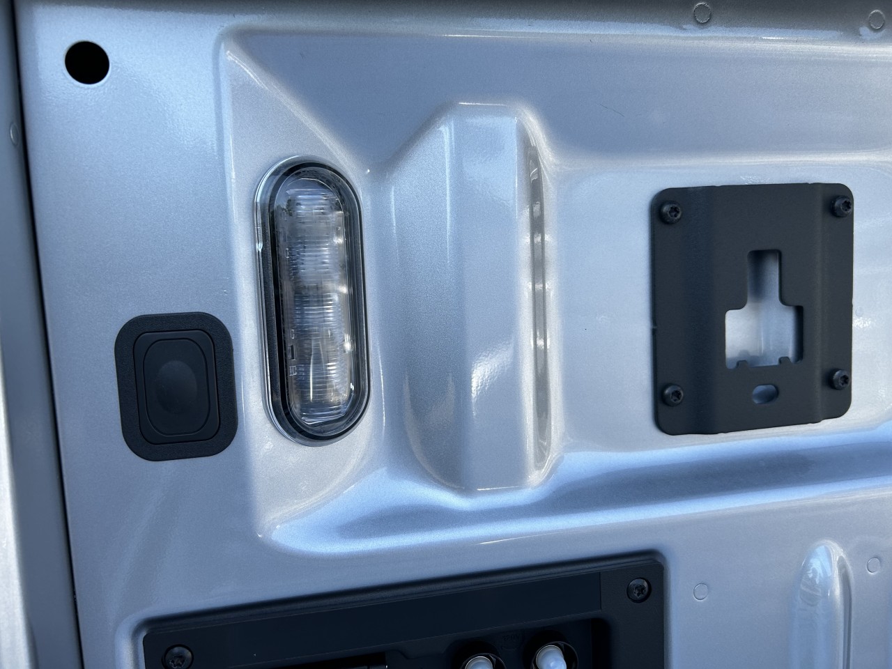 2024 Ford F-150 Lightning - Image 9