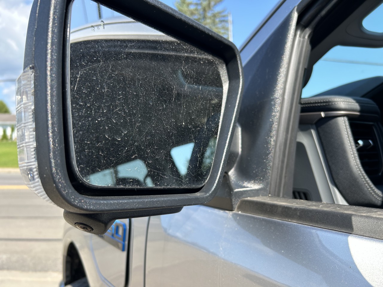 2024 Ford F-150 Lightning - Image 19