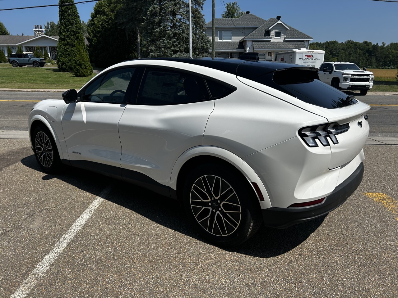 2025 Ford Mustang Mach-E - Image 4