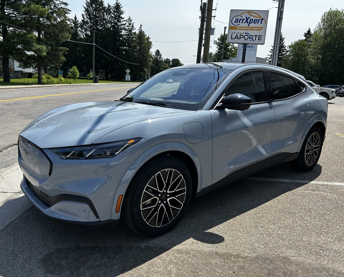 2025 Ford Mustang Mach-E - Image 3