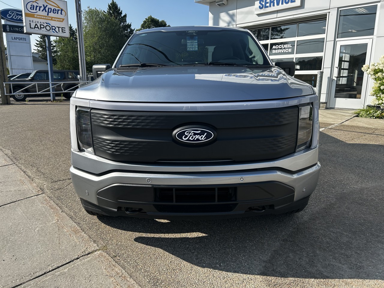 2025 Ford F-150 Lightning - Image 2