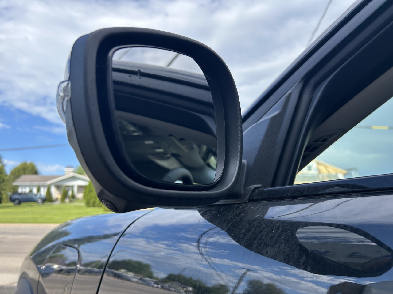 2025 Ford Mustang Mach-E - Image 11