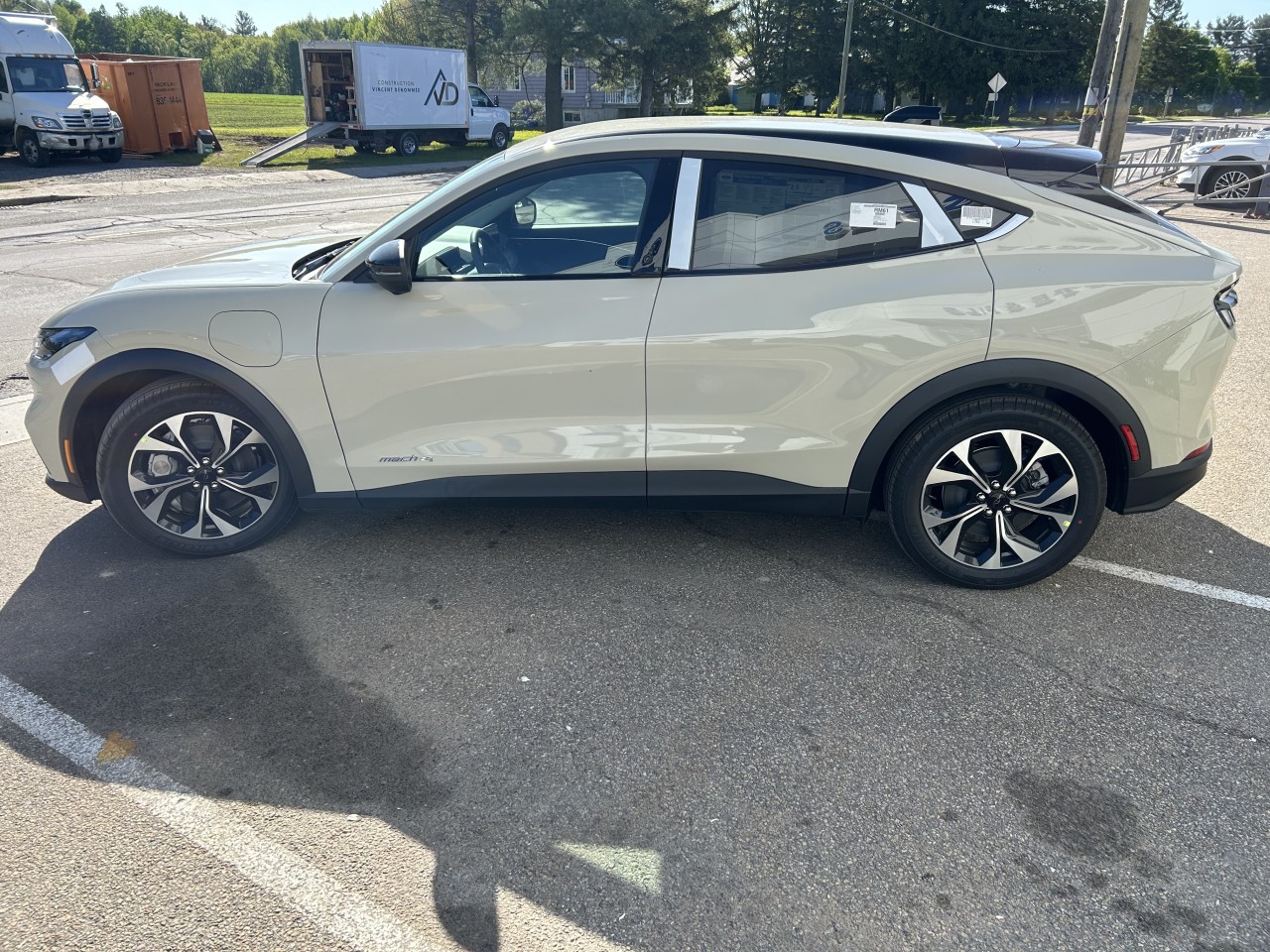 2025 Ford Mustang Mach-E - Image 8