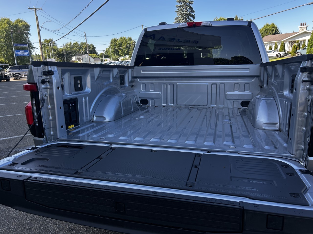 2025 Ford F-150 Lightning - Image 7