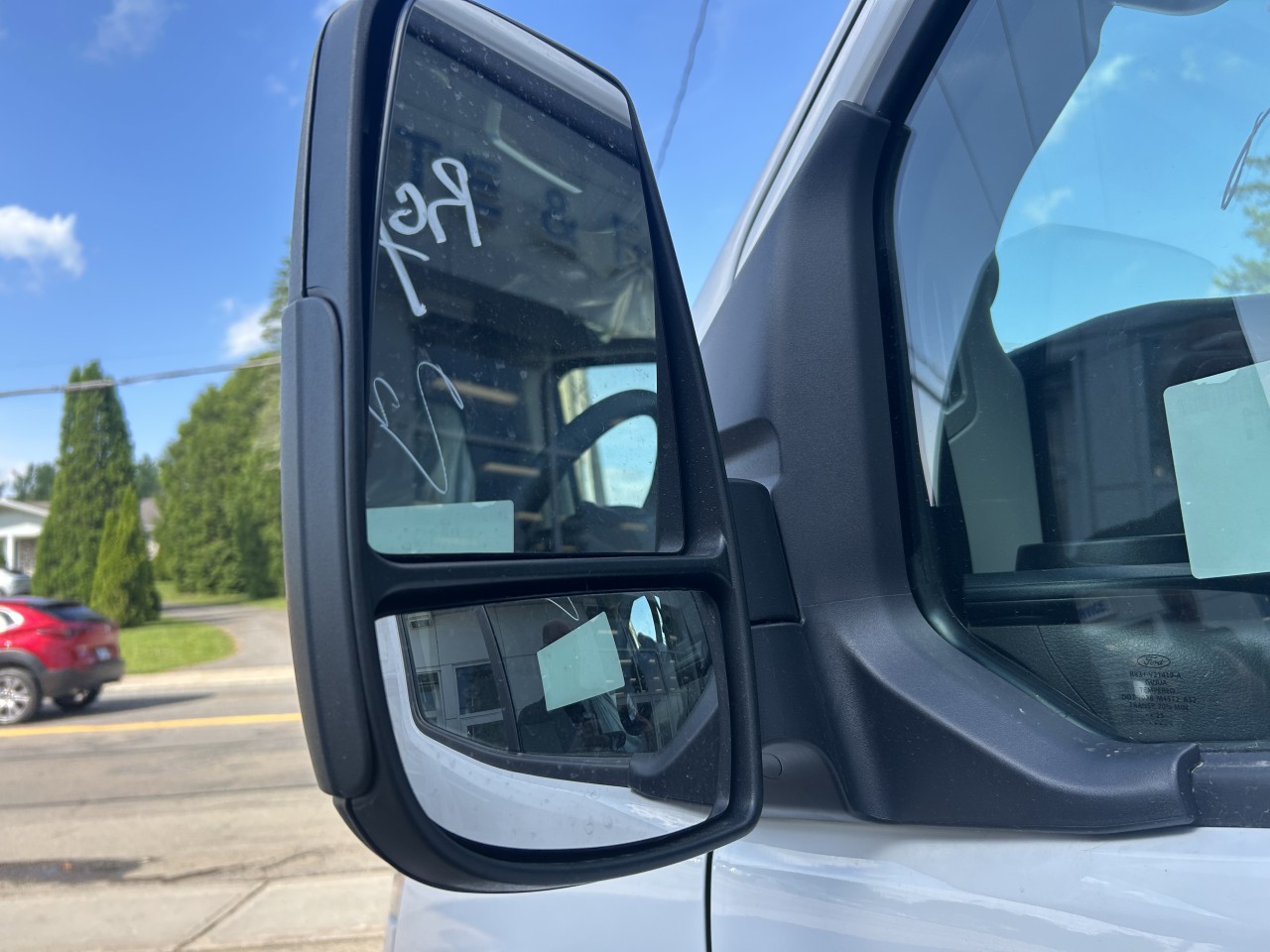 2025 Ford Transit fourgon utilitaire - Image 13