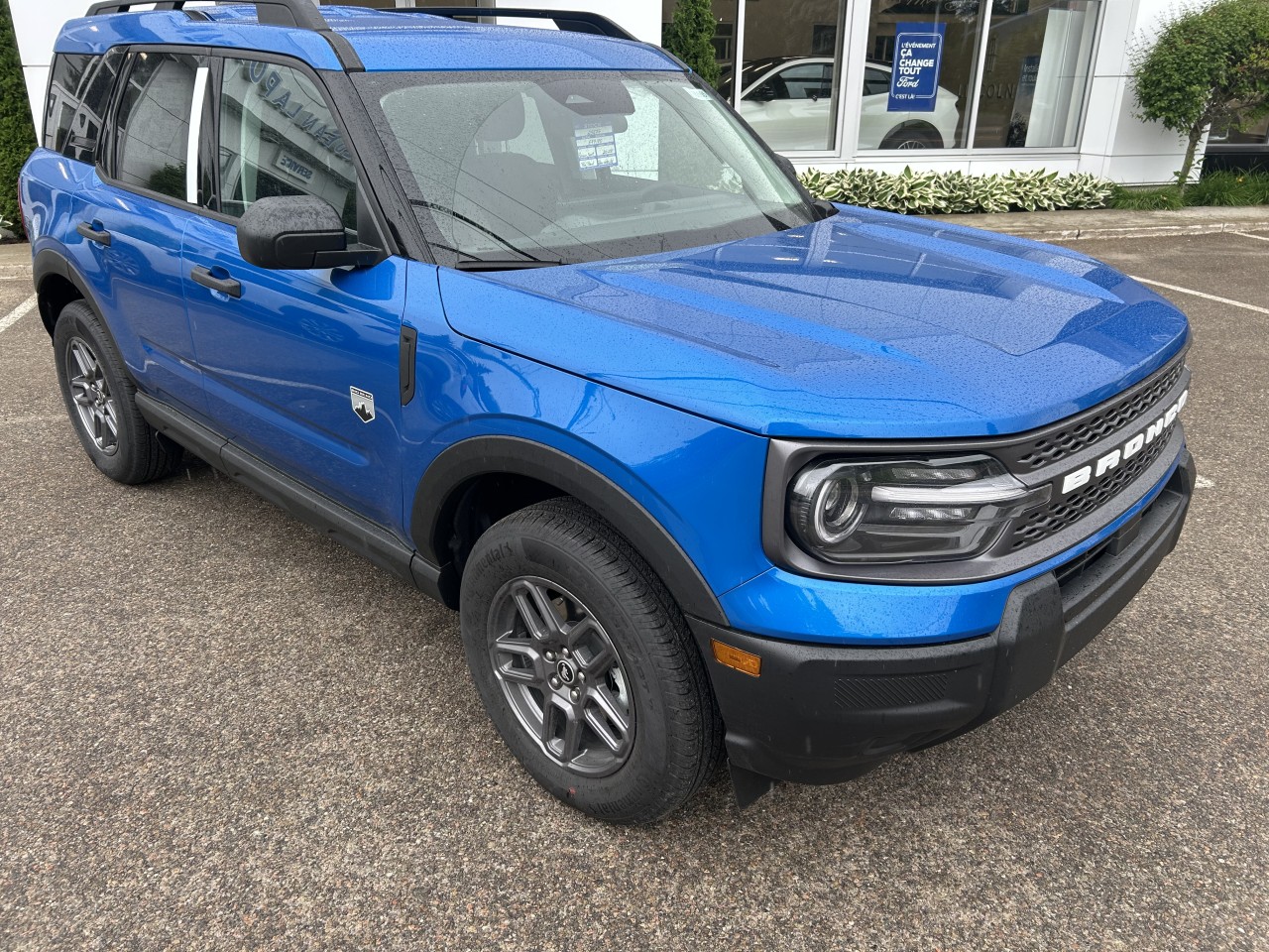 2025 Ford Bronco Sport - Image 2