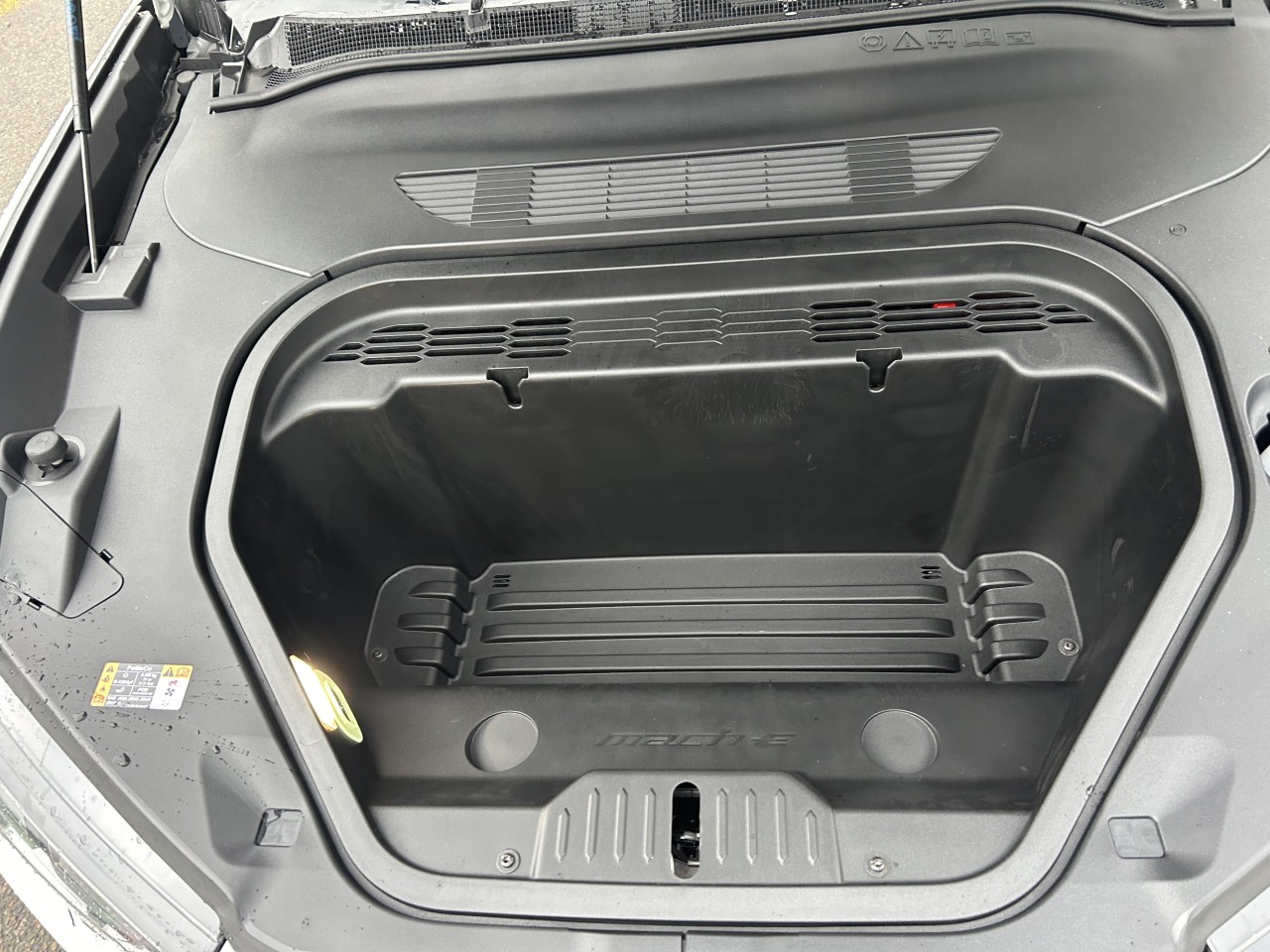 2024 Ford Mustang Mach-E - Image 12