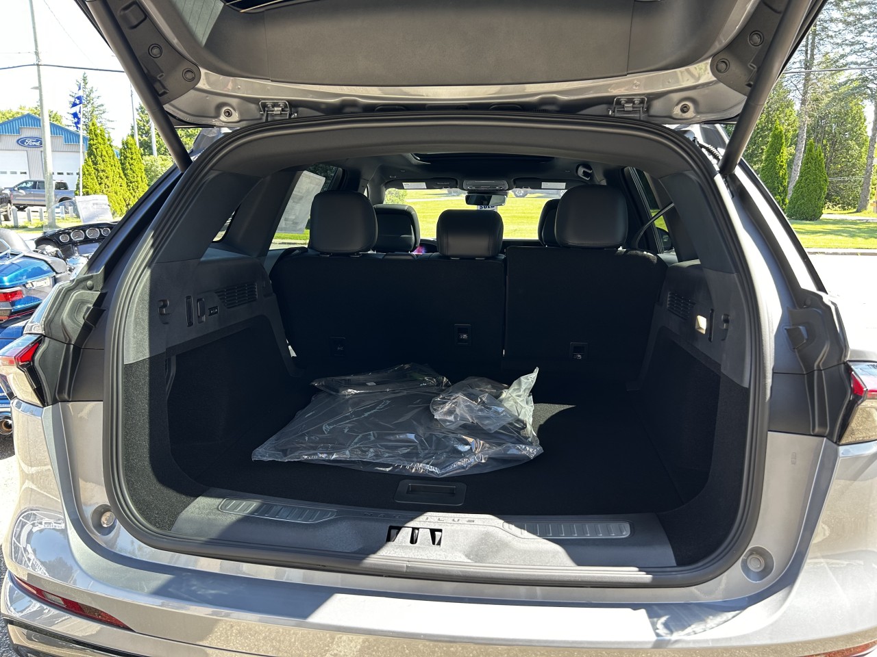 2025 Lincoln Nautilus - Image 5