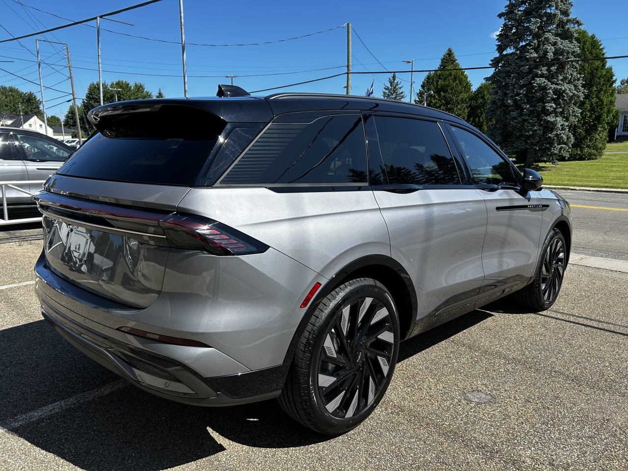 2025 Lincoln Nautilus - Image 6