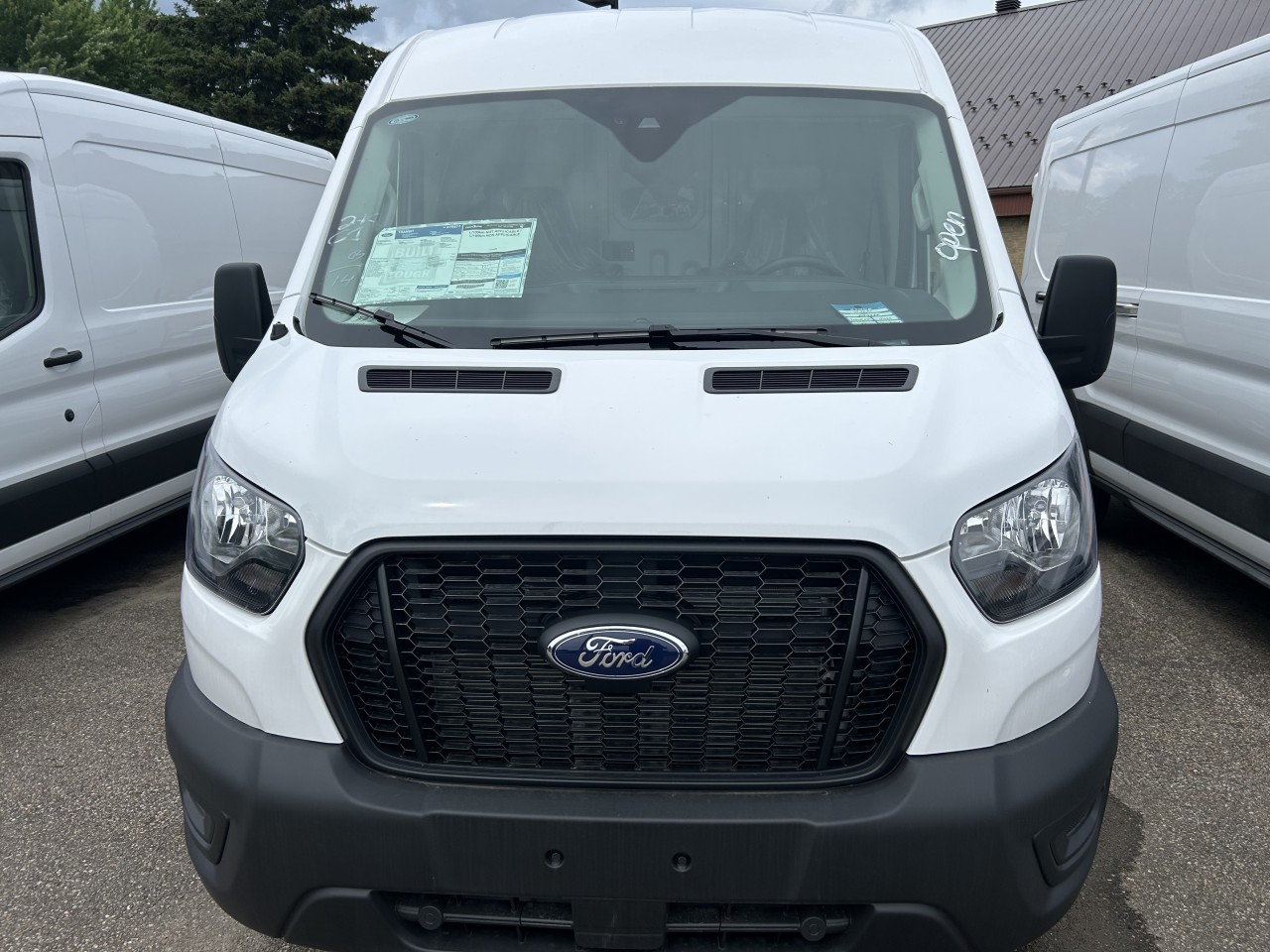 2025 Ford Transit fourgon utilitaire - Image 9