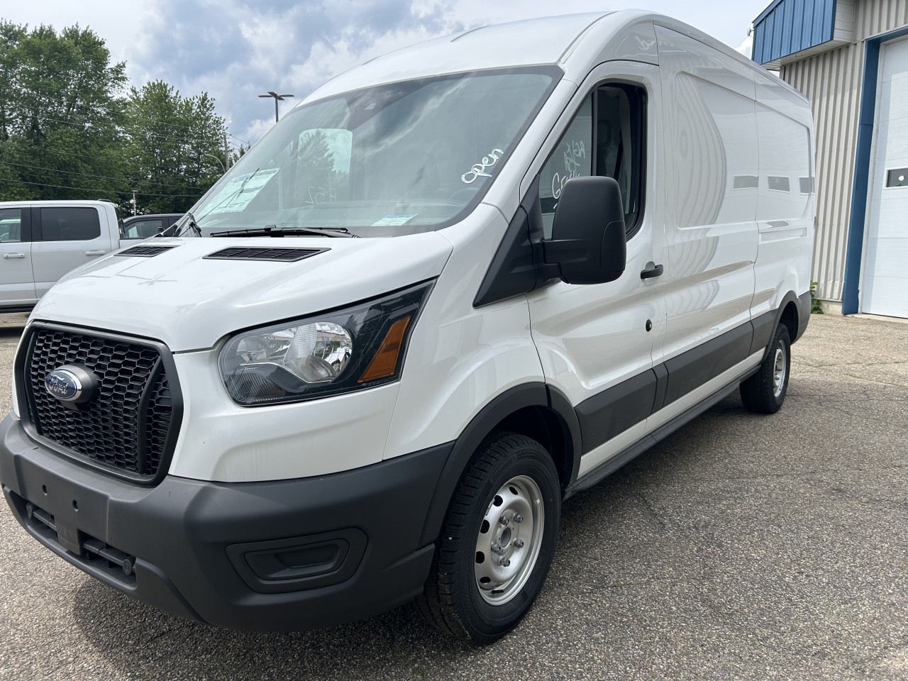 2025 Ford Transit fourgon utilitaire - Image 8