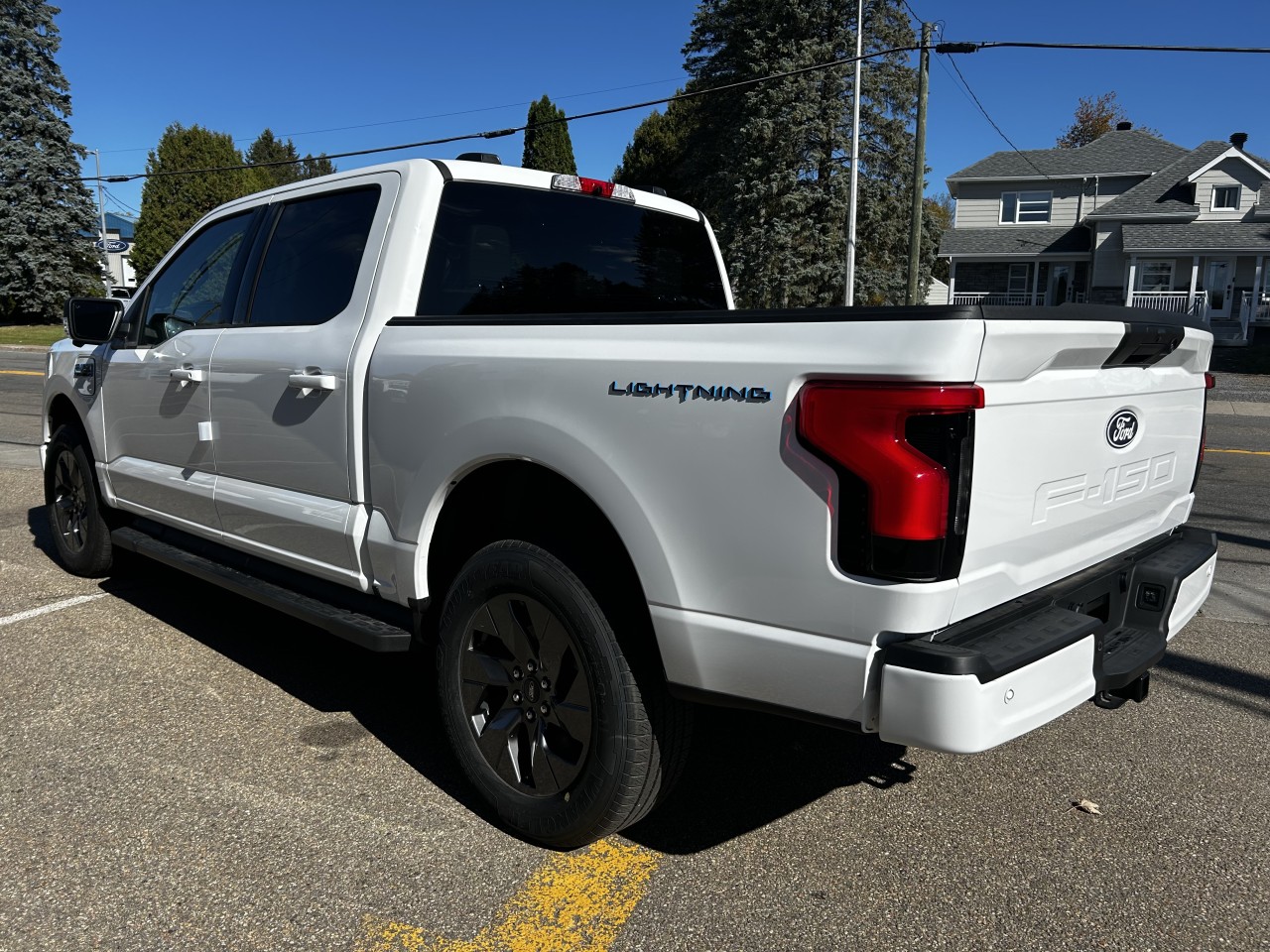 2025 Ford F-150 Lightning - Image 4