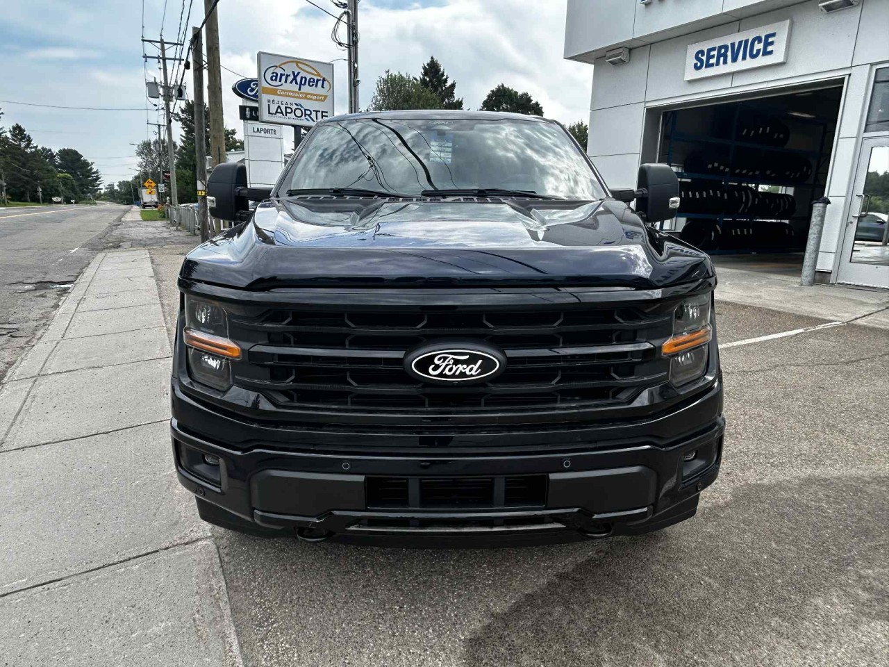 2025 Ford F-150 - Image 2