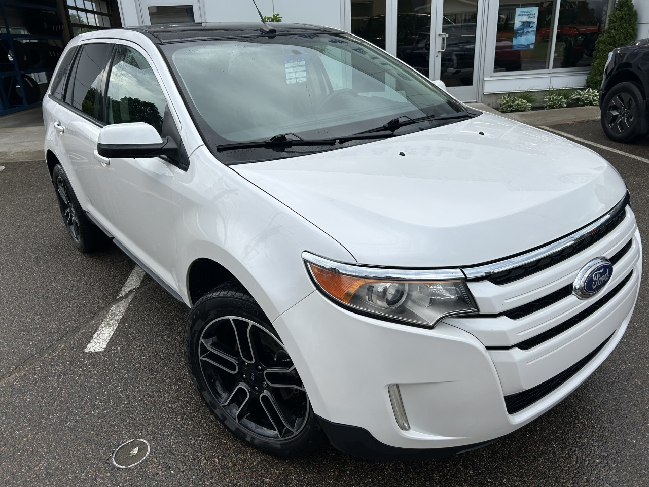 2014 Ford Edge - Image 2