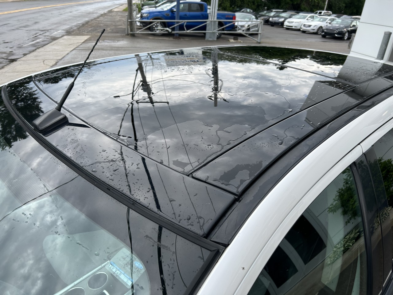 2014 Ford Edge - Image 11