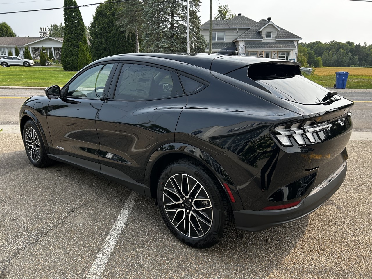 2026 Ford Mustang Mach-E - Image 4
