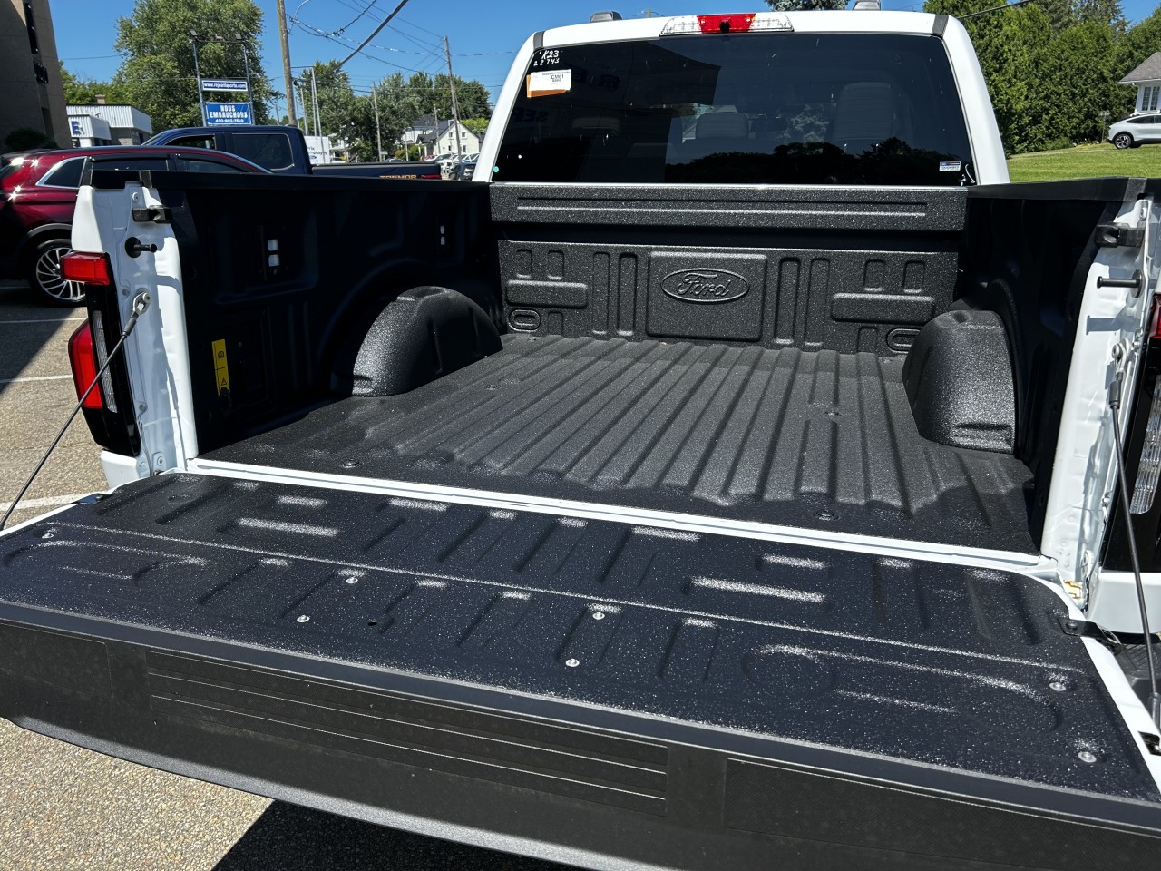 2025 Ford F-150 Lightning - Image 7