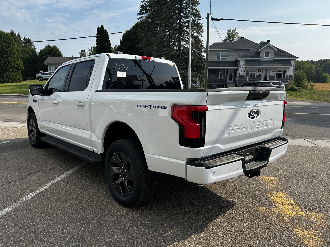2025 Ford F-150 Lightning - Image 5