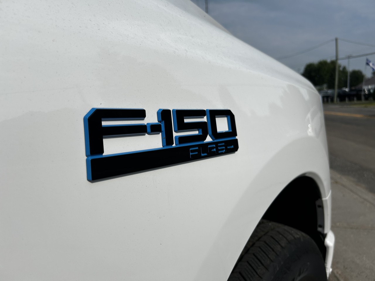2025 Ford F-150 Lightning - Image 10