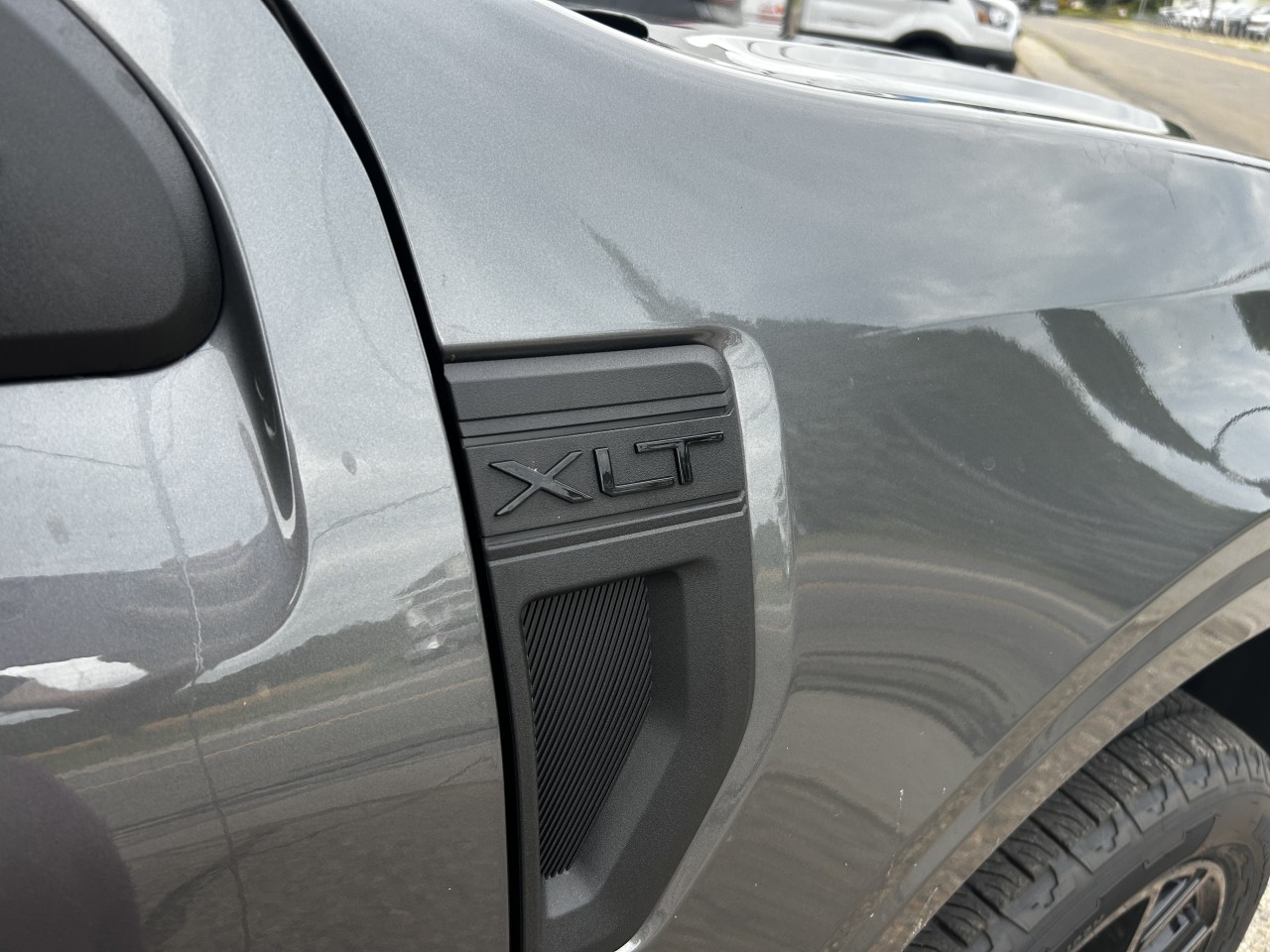 2025 Ford Maverick - Image 10