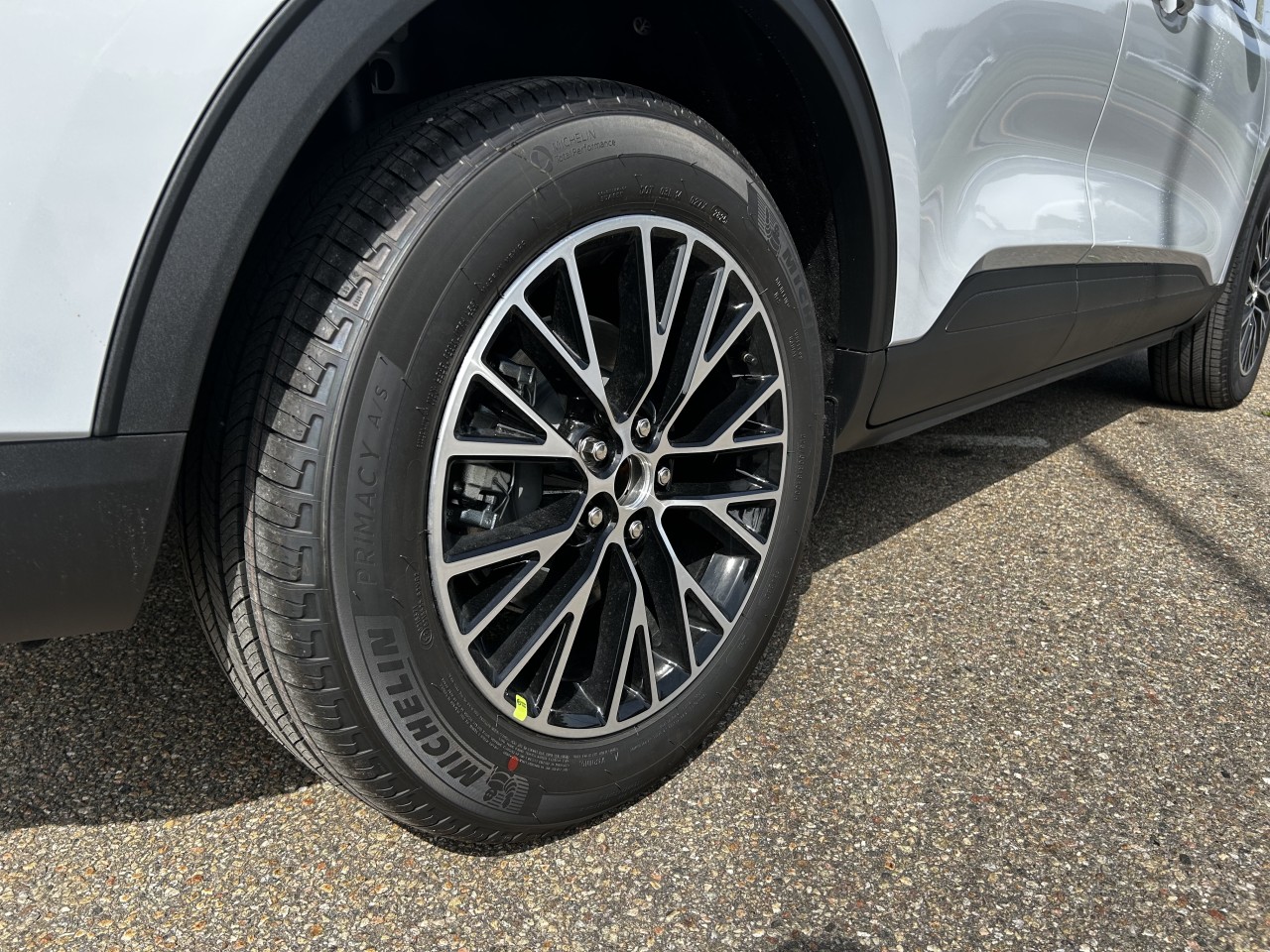 2025 Ford Escape - Image 9